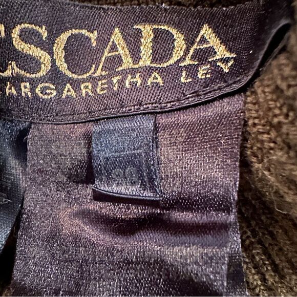 Escada Olive Green Leopard Turtleneck Sweatwer - Picture 6 of 11